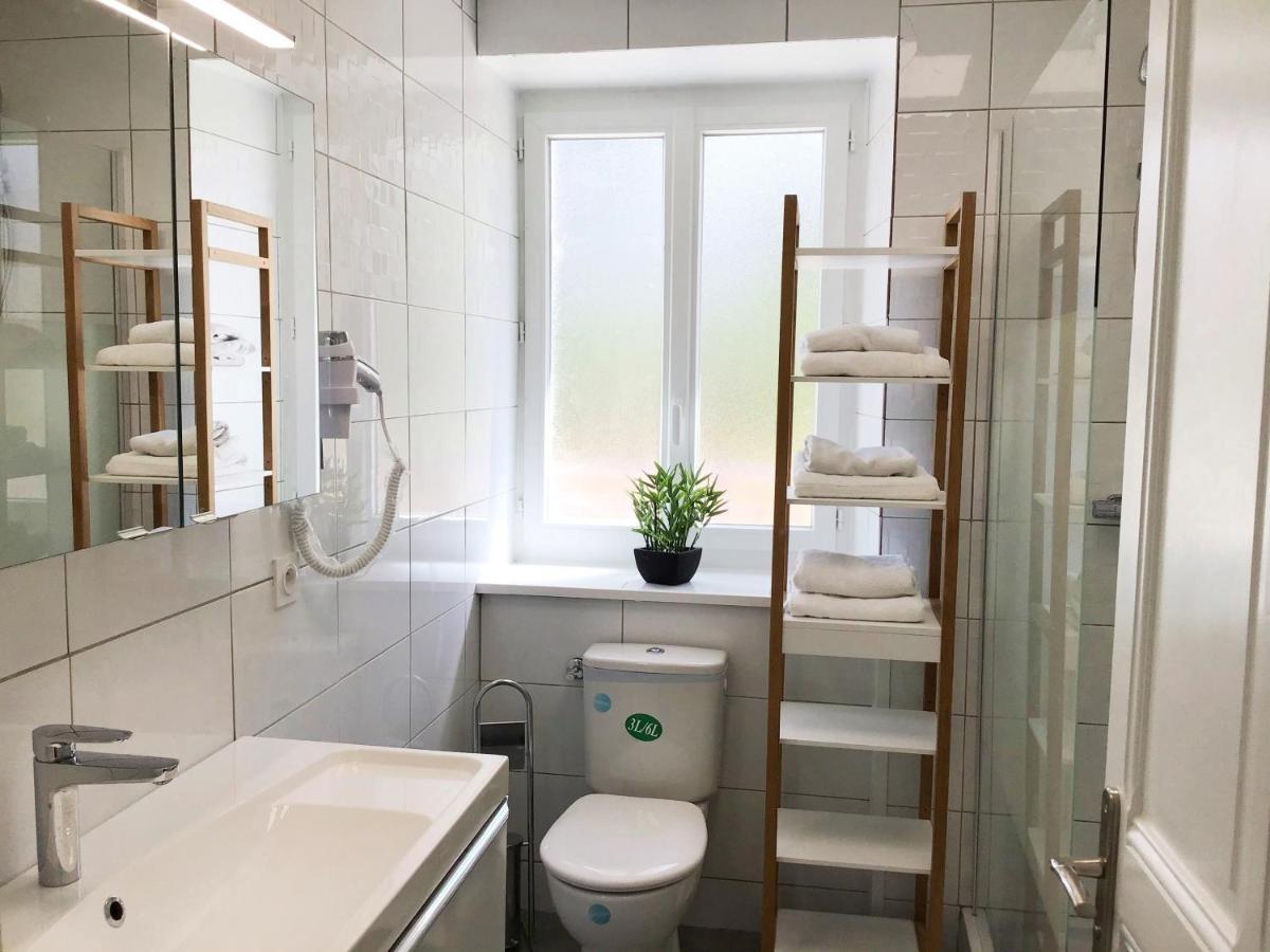 Appartement Le Solea 100M2 Climatise Parking Proche Sanctuaires Lourdes Exteriör bild